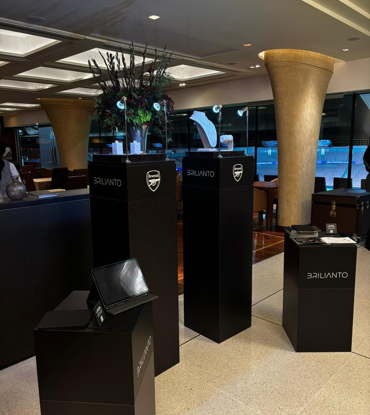 Brilianto lleva la Diamond Collection del Arsenal al Diamond Club del Emirates Stadium
