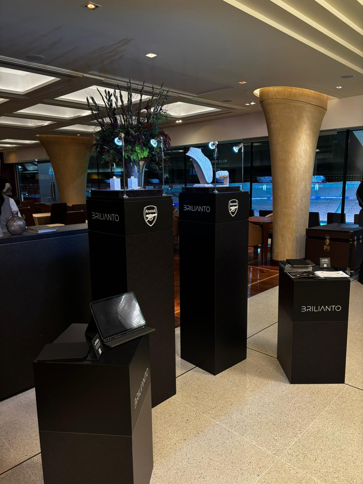 Brilianto lleva la Diamond Collection del Arsenal al Diamond Club del Emirates Stadium