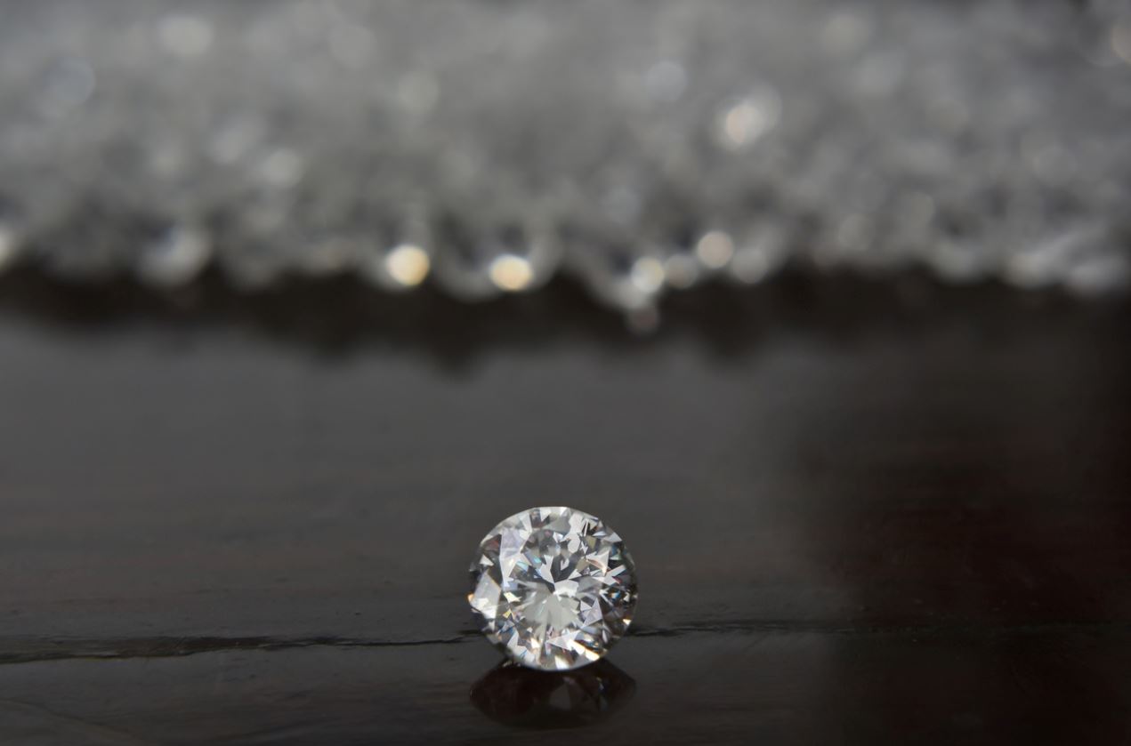 Diamond Carats: What they mean, how much they weigh, and why the cut matters